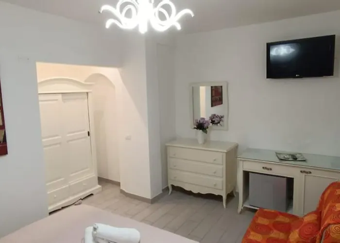 Oda ve Kahvaltı L'anfora 4*